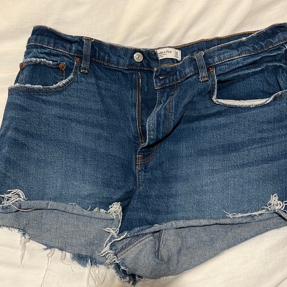 Abercrombie & Fitch Pants - Abercrombie shorts